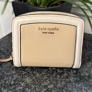 Kate Spade ColorBlock Compact Beige Pebble Leather Wallet S